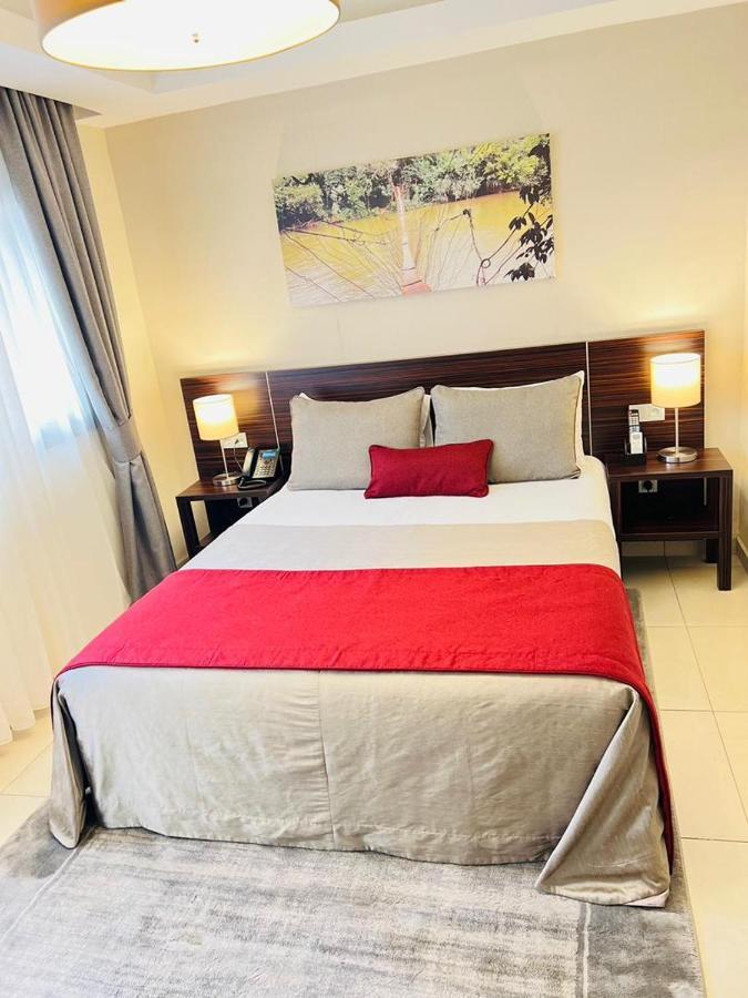 Souare Premium Hotel Конакри Екстериор снимка