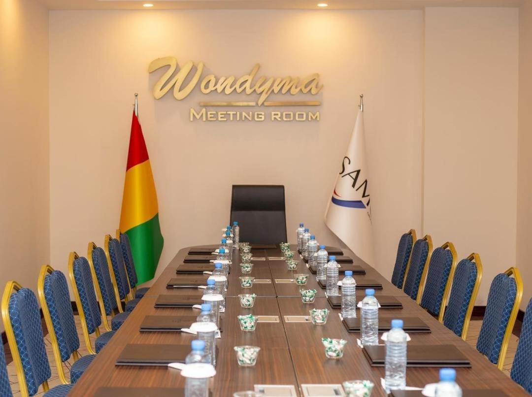 Souare Premium Hotel Конакри Екстериор снимка