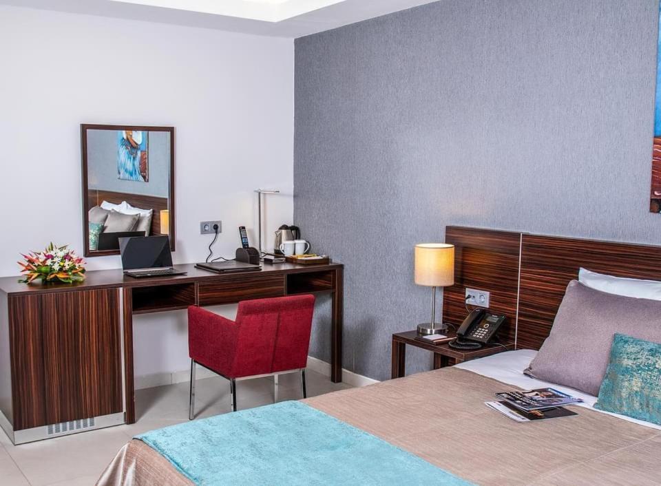 Souare Premium Hotel Конакри Екстериор снимка
