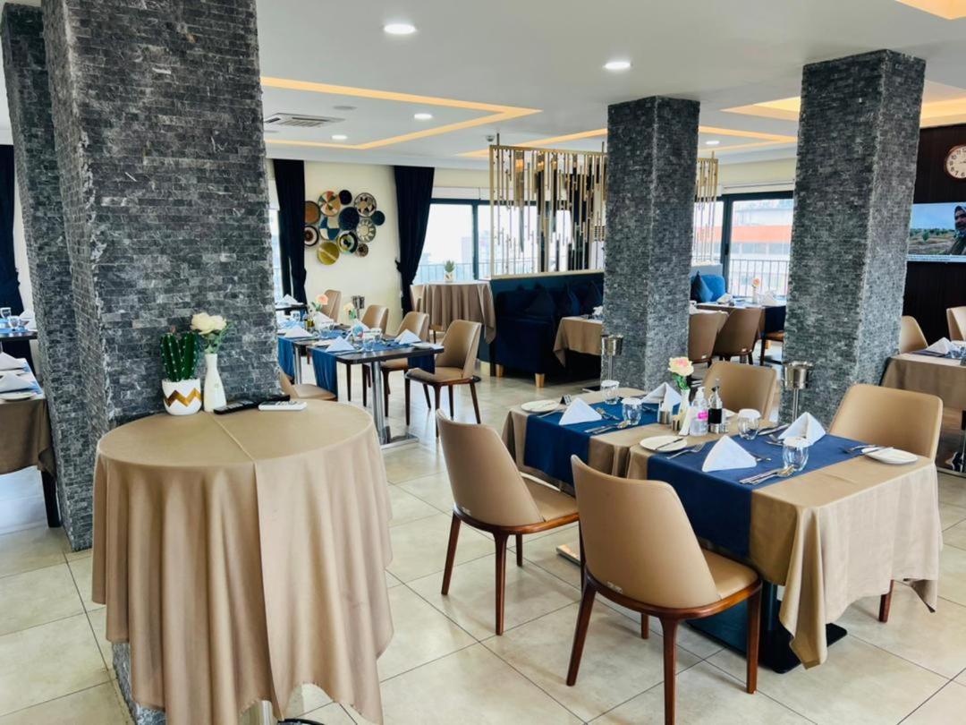 Souare Premium Hotel Конакри Екстериор снимка