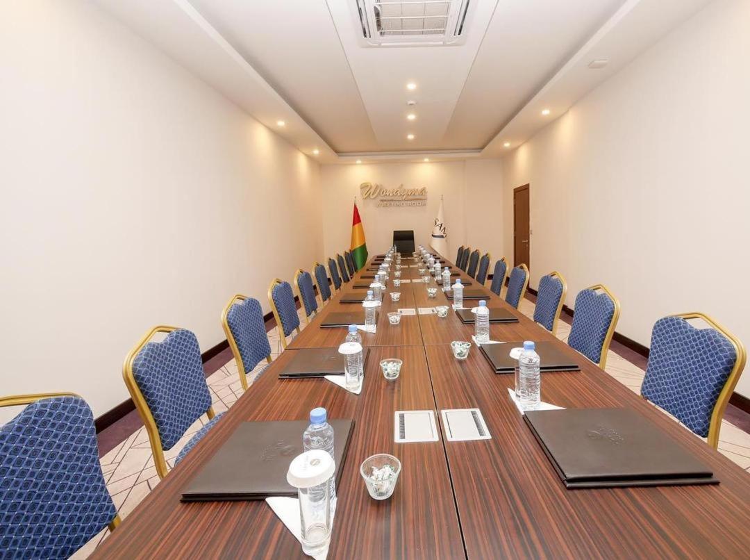 Souare Premium Hotel Конакри Екстериор снимка