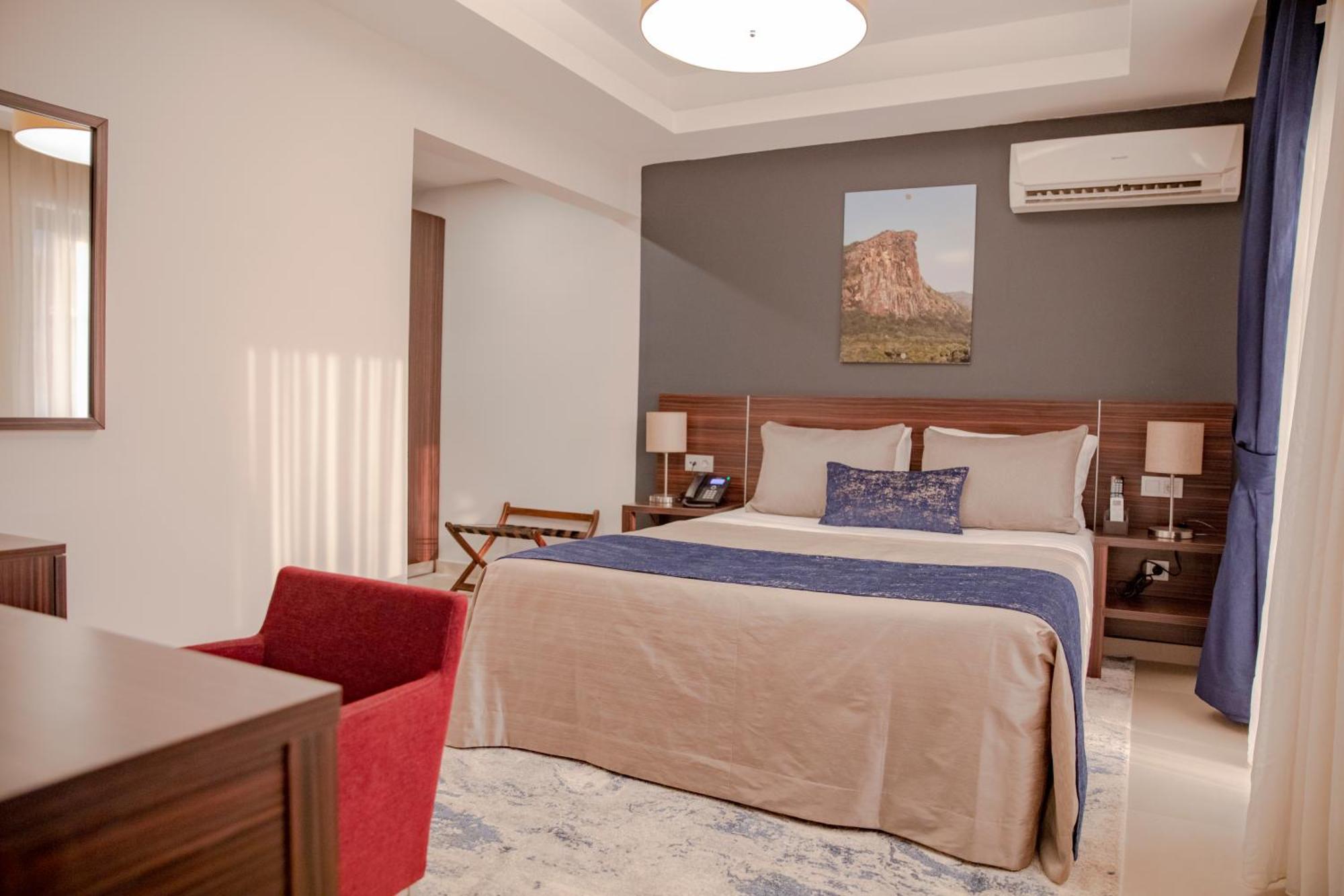 Souare Premium Hotel Конакри Екстериор снимка